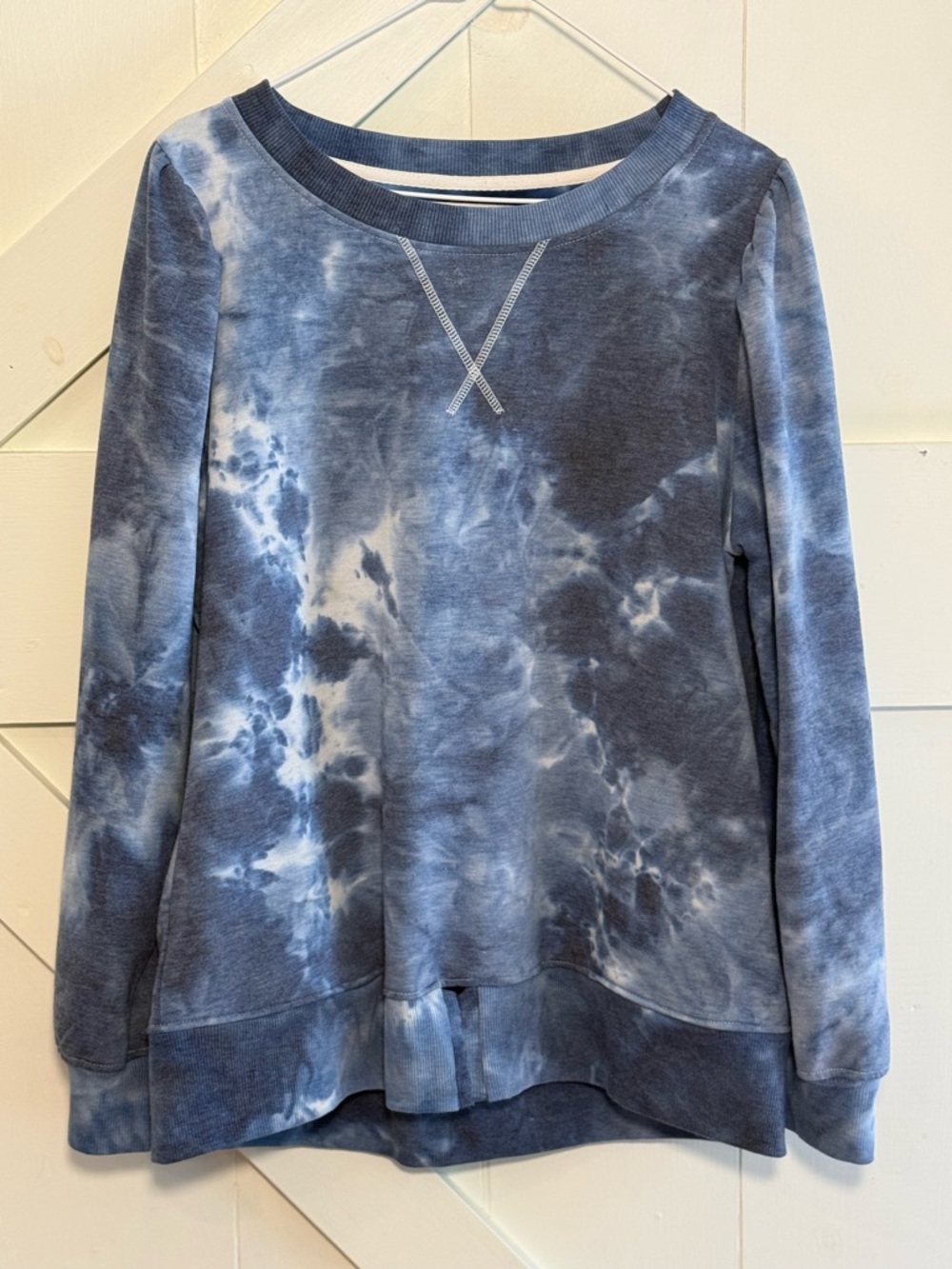 The Sweatshirt Project Size L Blue White Tie Dye Sweatshirt Pockets